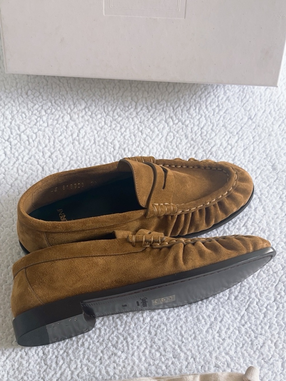 Saint Laurent Women’s YSL Le Loafer Supple in suede - Picture 3 of 16